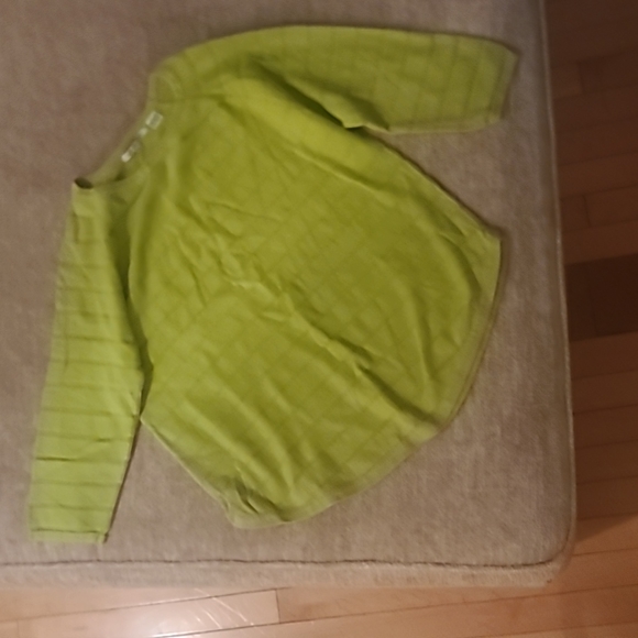 Eight Eight Eight medium lime green cotton shirt - Picture 1 of 2